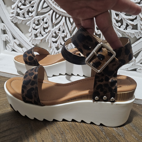 Comfort Leopard Print Platform Sandals Womens 11 - Picture 3 of 5